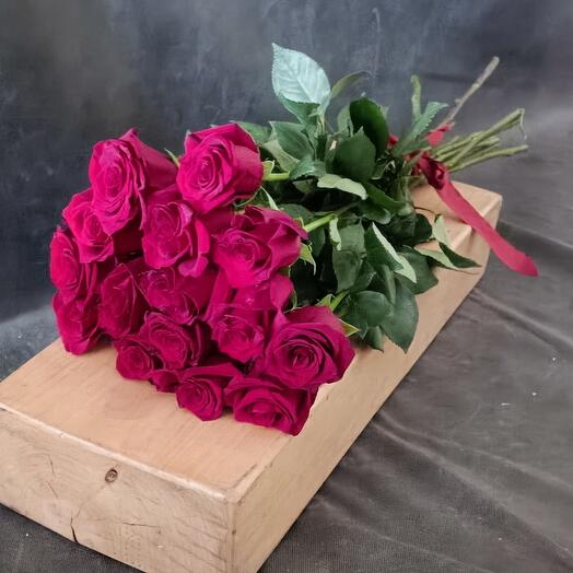 15 roses Ecuador premium