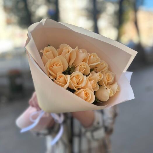 Bouquet of 15 peach roses