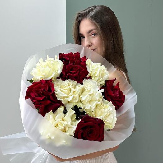 Французские красные розы и белые розы 11шт 186