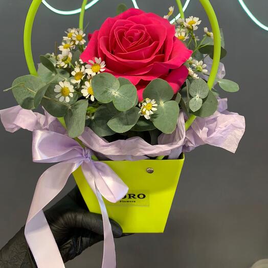 Цветы в коробке с розой, ромашкой и эвкалиптом🎁
