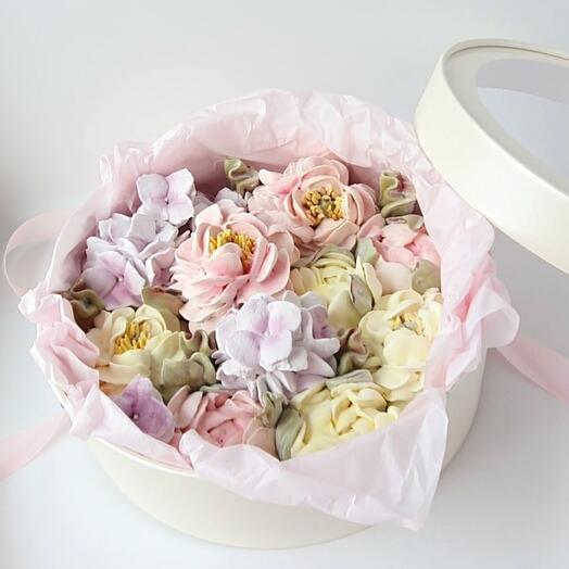 Marshmallow flowers as a gift