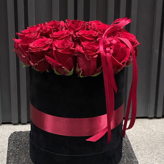 Коробка красных роз 🌹