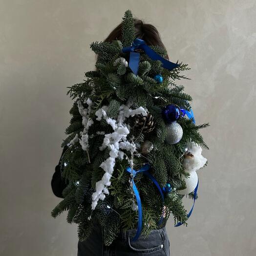 Елка заснеженная синий