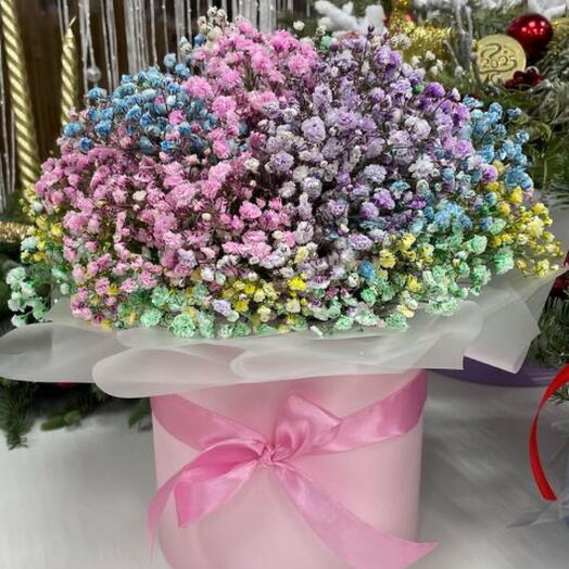 Цветы в коробке гипсофила радужная