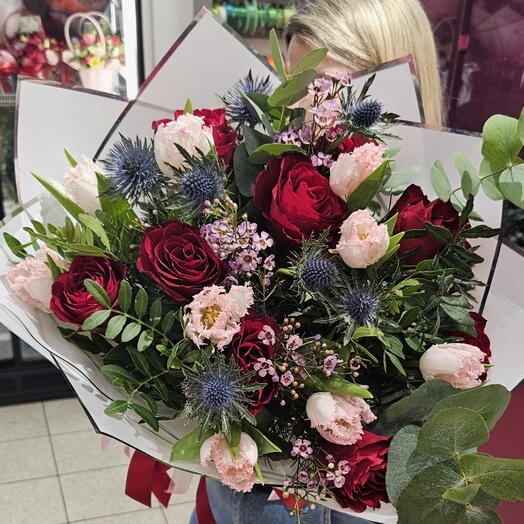Red roses with pink tulips