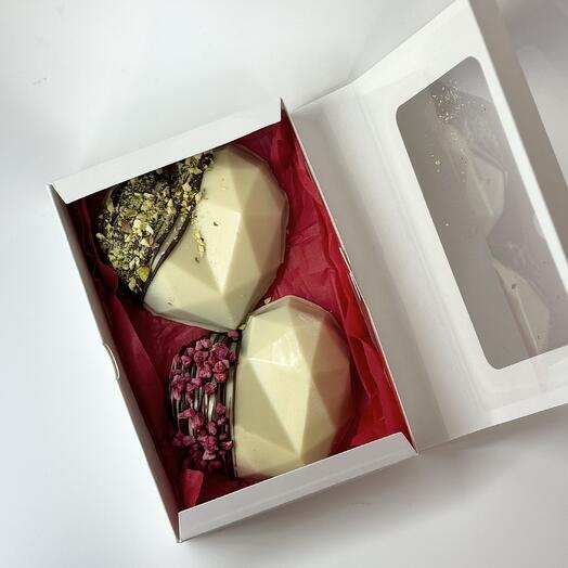 Набор из двух шоколадных сердец (дубайский шоколад) 150гр