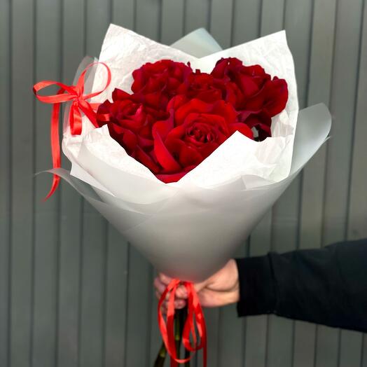 Букет из французских роз бордовых