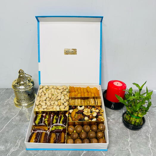 Ramadan Gift Box with Pistachio, Mixed Nuts, Dates, Figs and Apricots