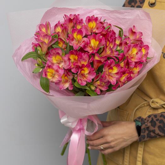 Florever 001. Букет из розовой альстромерии
