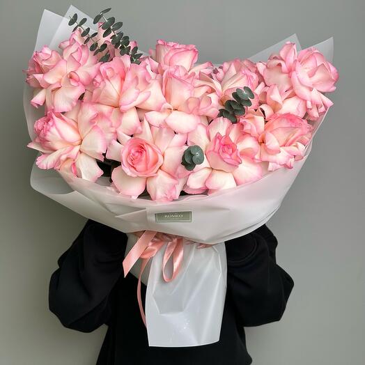 Невероятный букет из французских роз