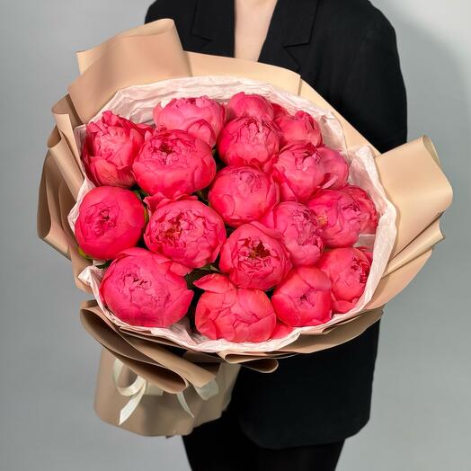 Mono bouquet 10 из 19 пионов сорта coral charm