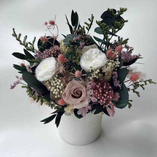 Bouquet of stabilized flowers in a planter art55