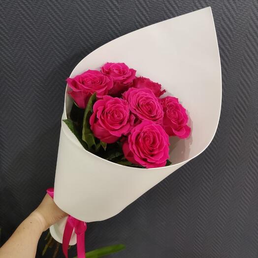 Крупные розовые розы 7 шт