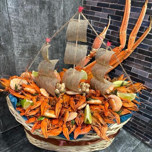 Корабль с морепродуктами