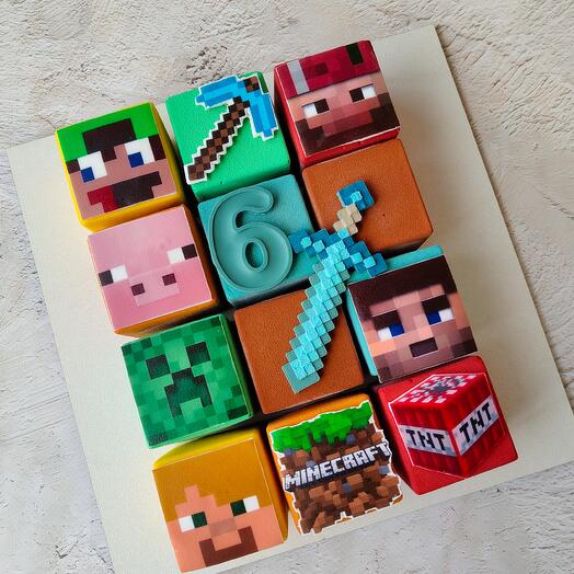 Торт из кубиков в тематике Minecraft