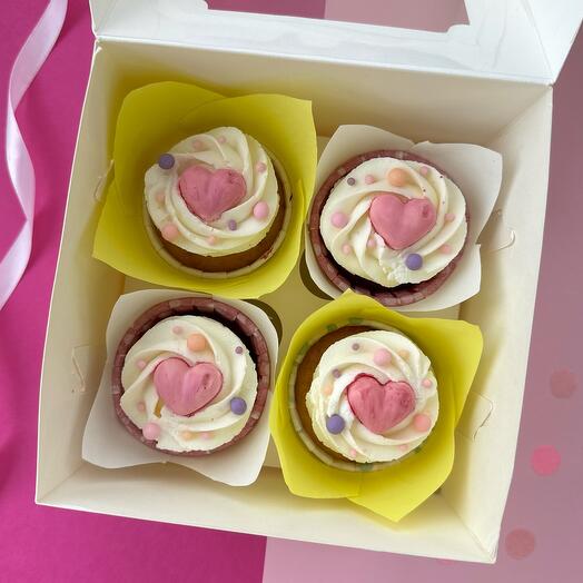 🩷Капкейки в подарок 4 шт (2 вкуса), в подарок, на праздник, любимой/девушке/жене/маме, на 8 марта
