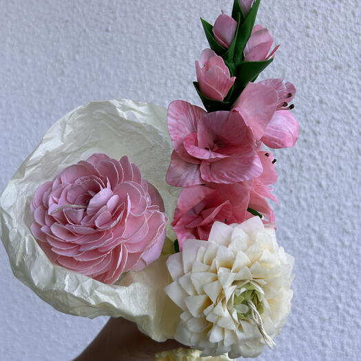 Mini bouqet of candle flowers 🌸