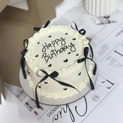 Торт Happy Birthday ламбет с черными бантиками