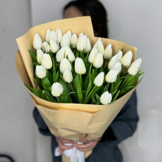 Букет белых тюльпанов 51 шт