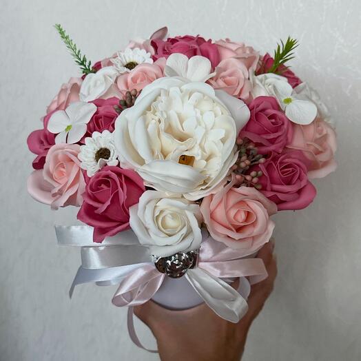 Букет с пионом