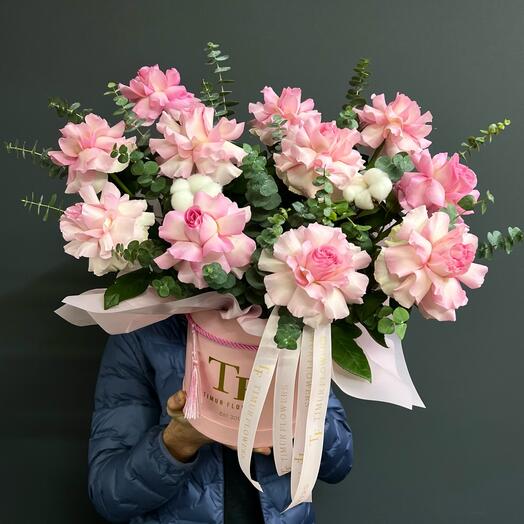 Композиция «Timeless Pink» французская роза с эвкалиптом