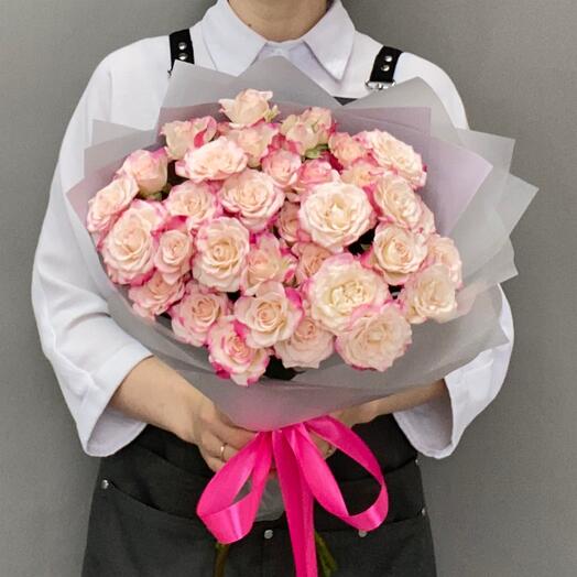 7 Кустовых роз