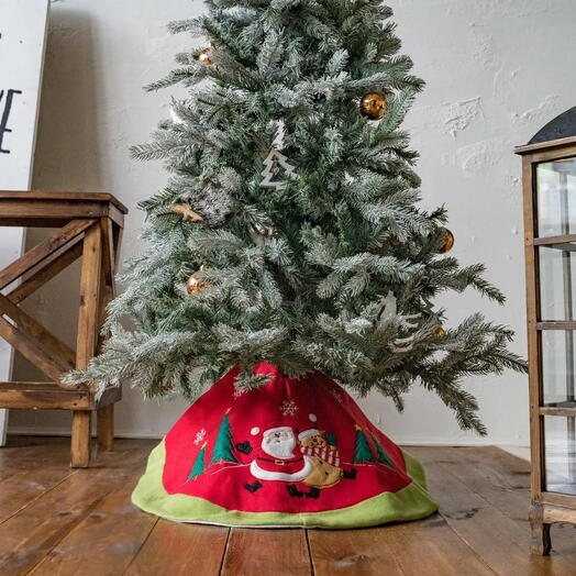 "Юбка" под основание елки ПРАЗДНИЧНОЕ ОБАЯНИЕ - САНТА С ОЛЕНЕМ, 90 см, Kaemi