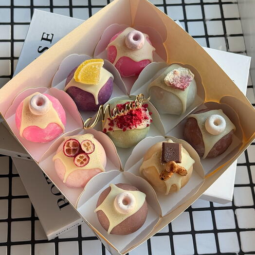 Набор ассорти моти (9 пирожных) в подарок любимой маме ️