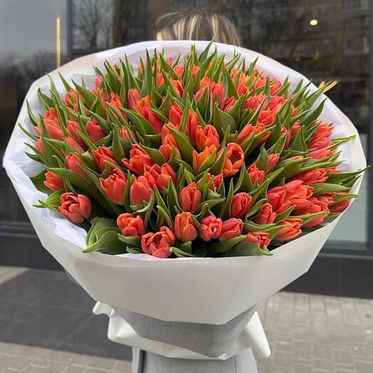 Букет из оранжевых тюльпанов