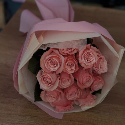 9 pink roses