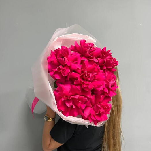 Ramo de rosas francesas carmesí