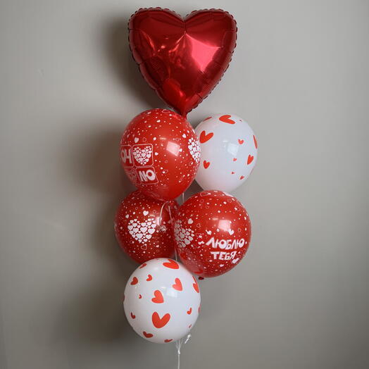 Fuente de 6 bolas en forma de corazón con las letras "Te amo"