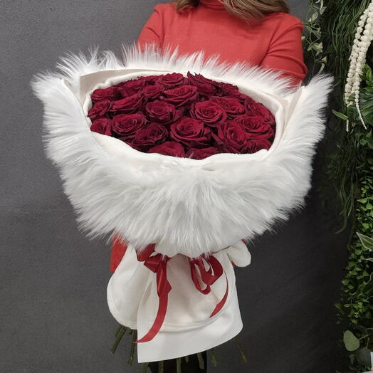 Розы в мехах ( 25 шт)