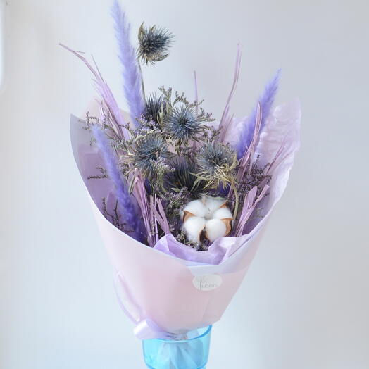 Букет с хлопком и эрингиумом