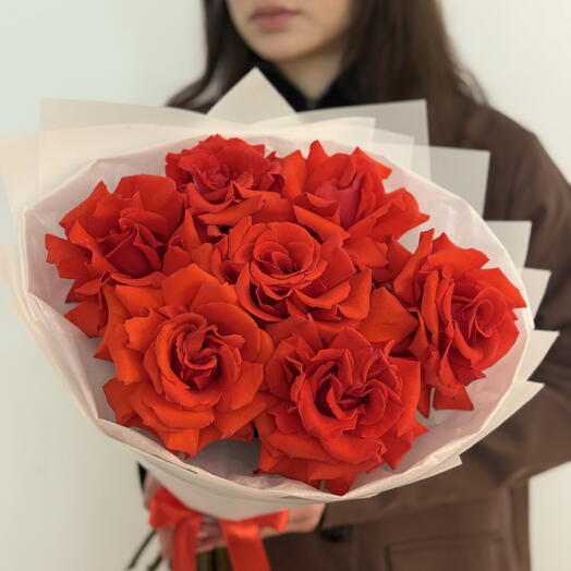 Букет из 7 алых французских роз, букет 714