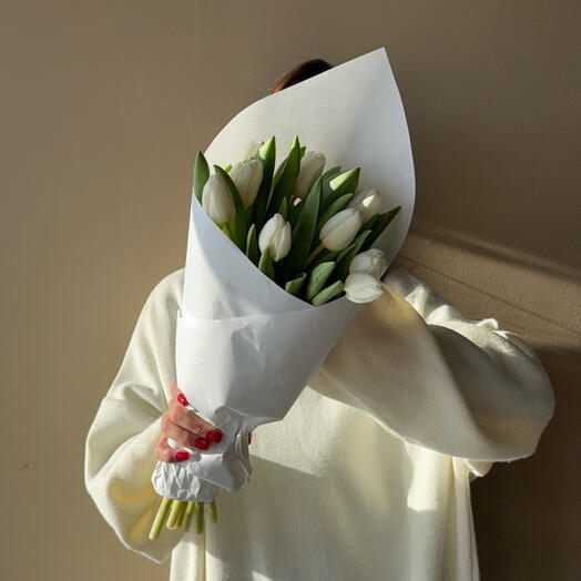 Тюльпаны белые 11 шт