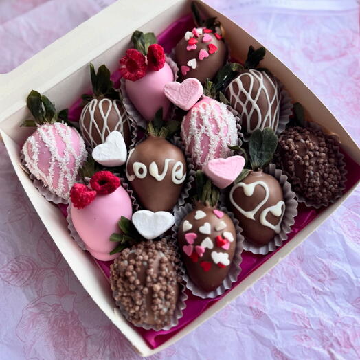 Клубника в шоколаде 12 шт