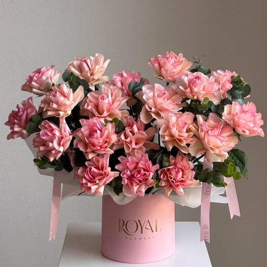 Ароматная композиция из роз 19 роз