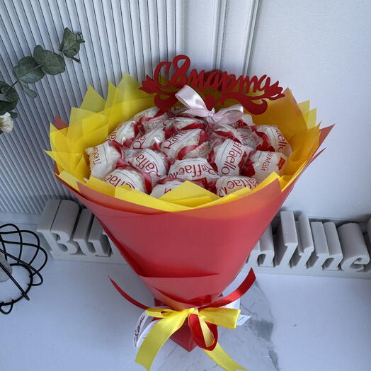 Букет из конфет Raffaello к 8 марта  дочке, маме, бабушке , теще, свекрови