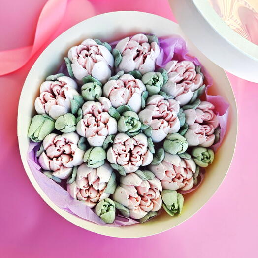 Клубничные тюльпаны из зефира в подарок