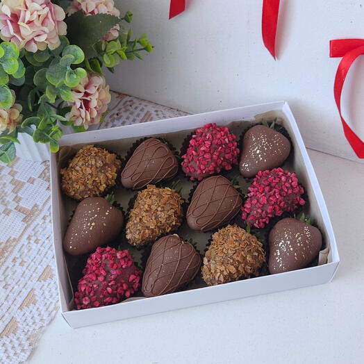 Клубника в шоколаде "Choco", 12шт