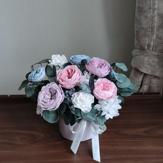 Стабилизированные цветы "Blush Serenity"