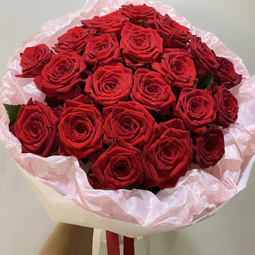 Букет из алых роз, 21 шт