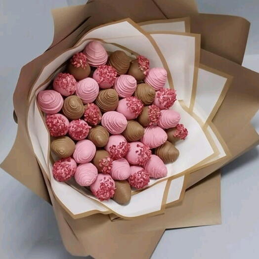 Букет с клубникой в шоколаде 18