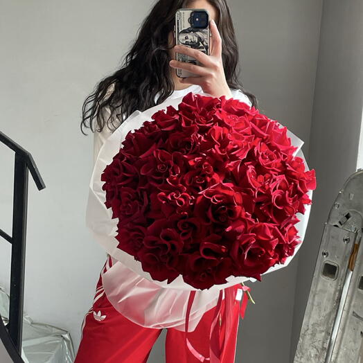 25 ажурных роз букет
