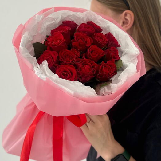 Букет из 15 роз 30 см