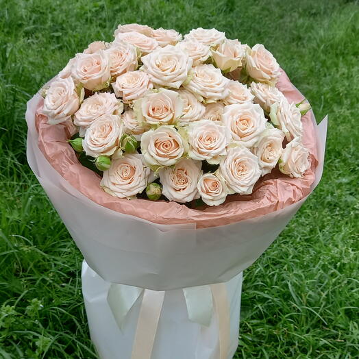 Beige cloud, букет из кустовых роз