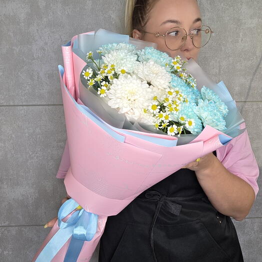 Букет из хризантем и ромашек😍