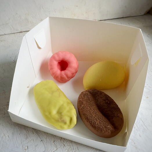 Корпусные десерты + подарок
от Vivienne Sabo - румяна MACARON