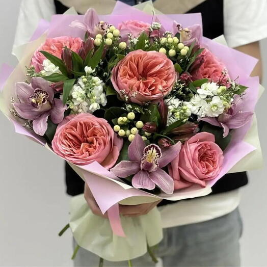 Авторский букет из Пионовидной Розы🌷